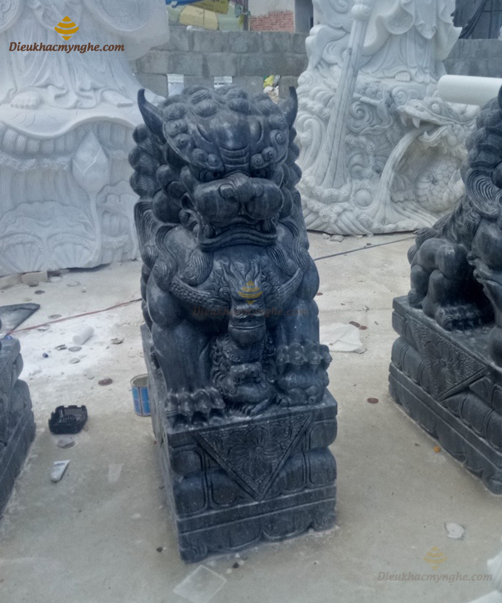 Tượng Kỳ Lân Đá Đen Nguyên Khối