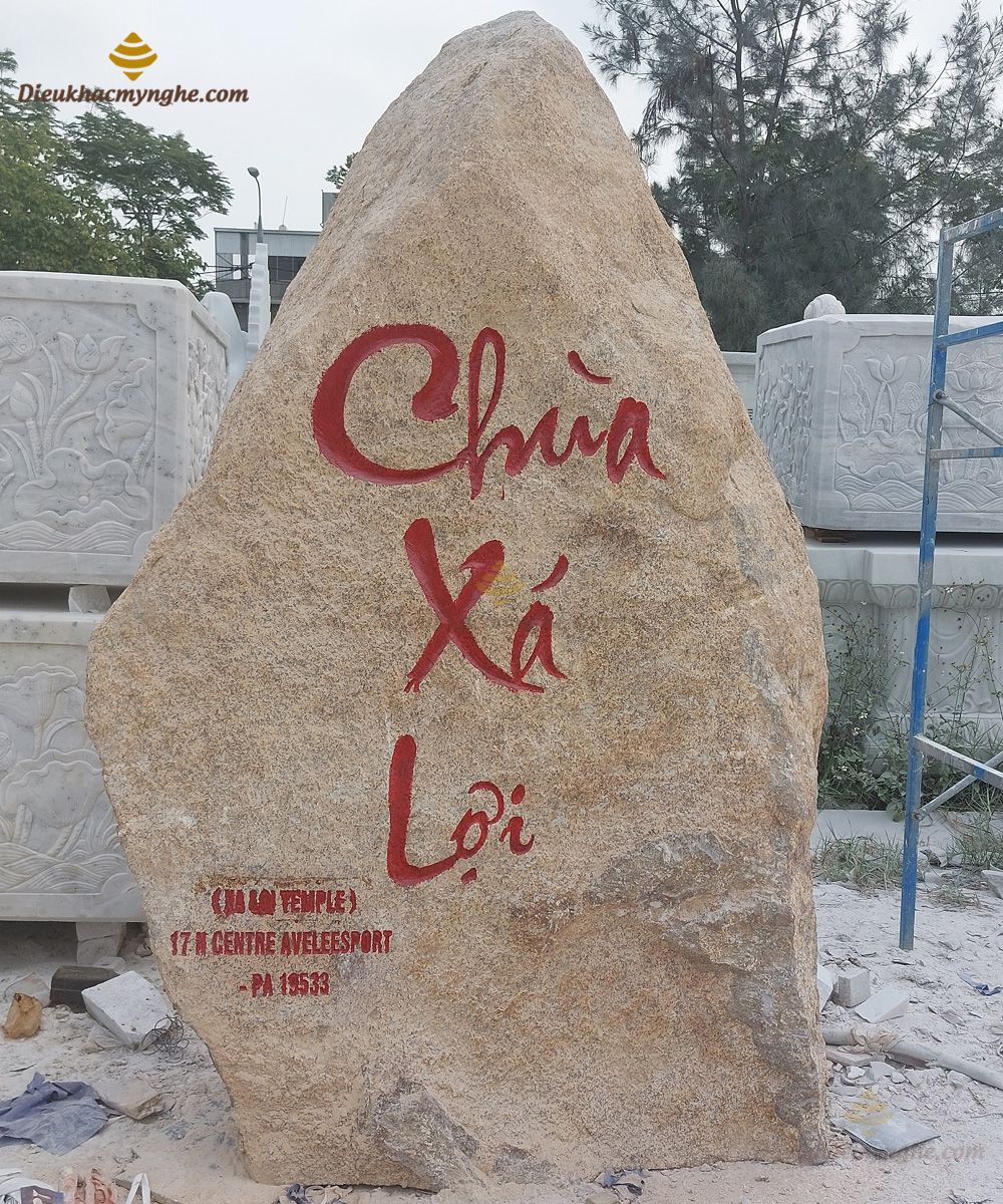 Bảng Hiệu Đá Chùa Xá Lợi – Sự Kết Hợp Giữa Tự Nhiên & Tâm Linh
