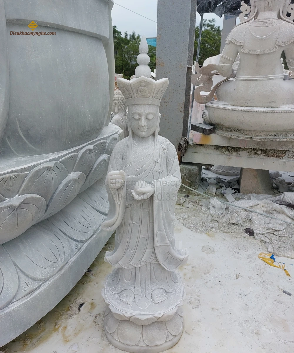 Tượng Địa Tạng Bồ Tát Đứng Đài Sen Bằng Đá Cao 80cm