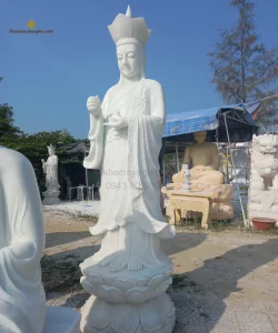 Tượng Địa Tạng Bồ Tát Đứng Đài Sen Bằng Đá Cao 8m